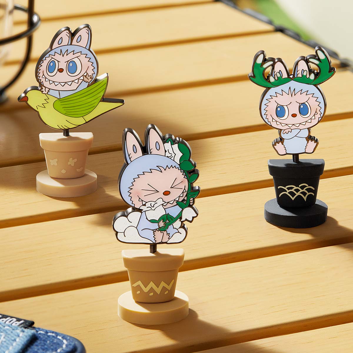 Badge Labubu Bellflower | Collection Fall In Wild – Élégance Florale & Esprit Sauvage – Image 3