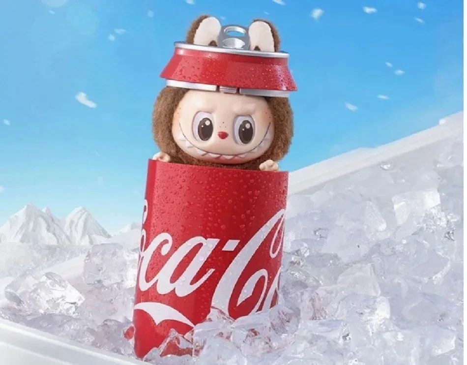 Labubu Vinyl Face – Édition Secrète | Série Coca-Cola | Figurine Collector Mystère