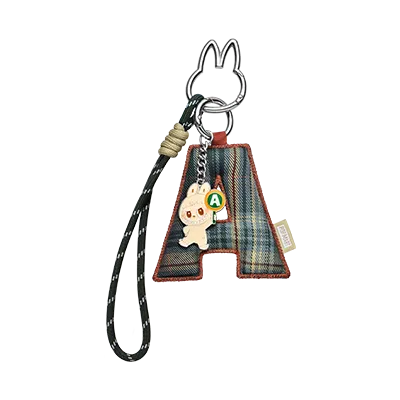 Pendentif Lettre “A” Labubu – Pin for Love Series