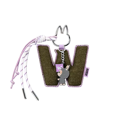 Pendentif Lettre “W” Labubu – Pin for Love Series